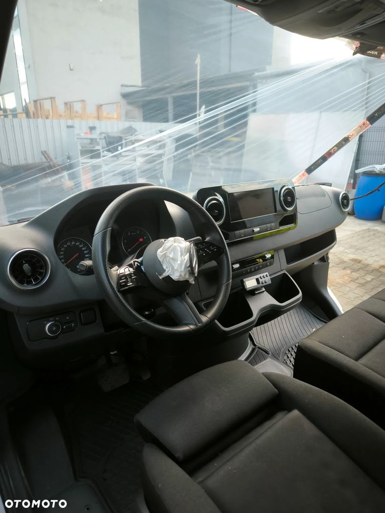 Mercedes-Benz Sprinter 317 2.0 - 8