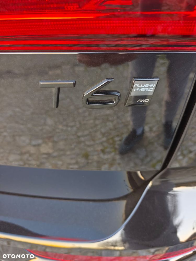 Volvo XC 60 T6 Plug-In Hybrid AWD Ultra Dark - 11