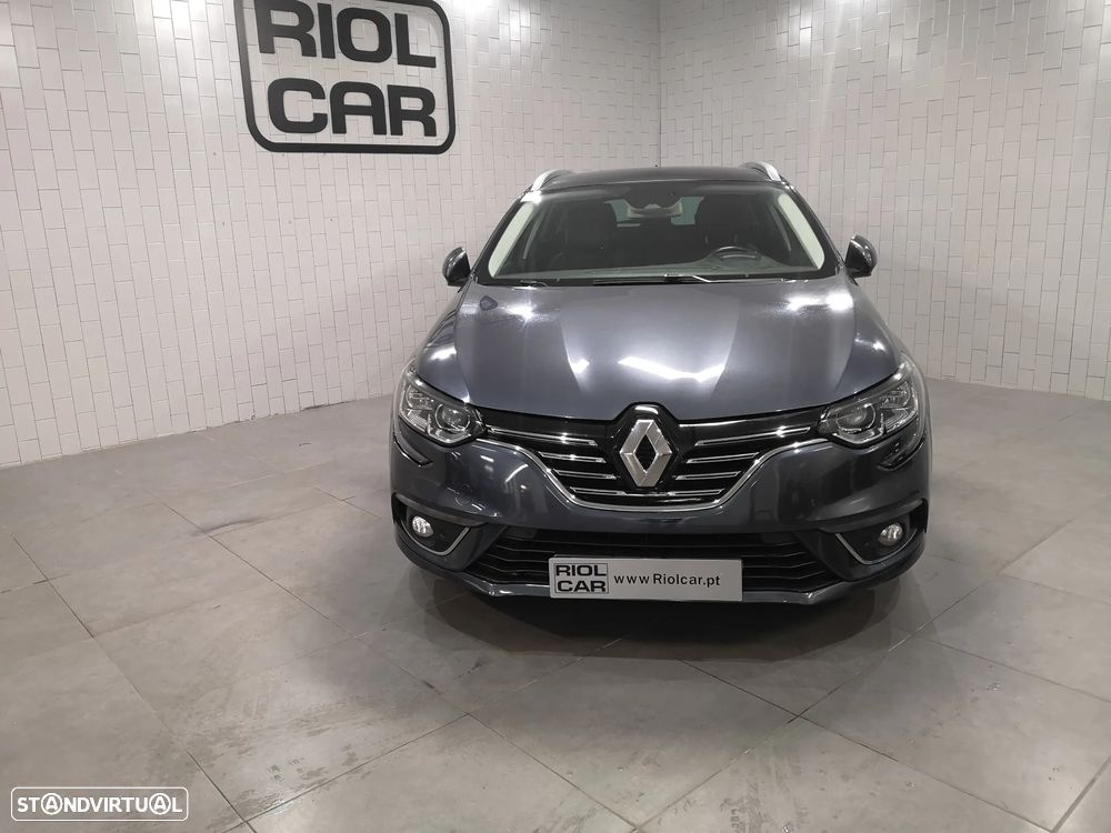 renault megane-sport-tourer ver-1-5-blue-dci-bose-edition-edc - 4
