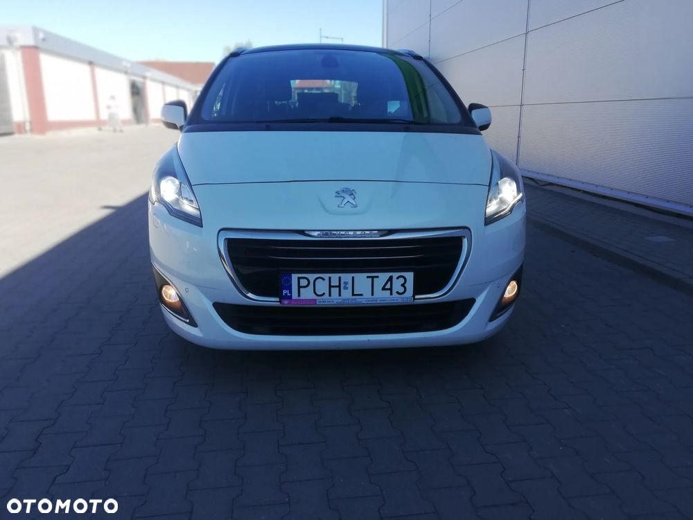 Peugeot 5008 - 4