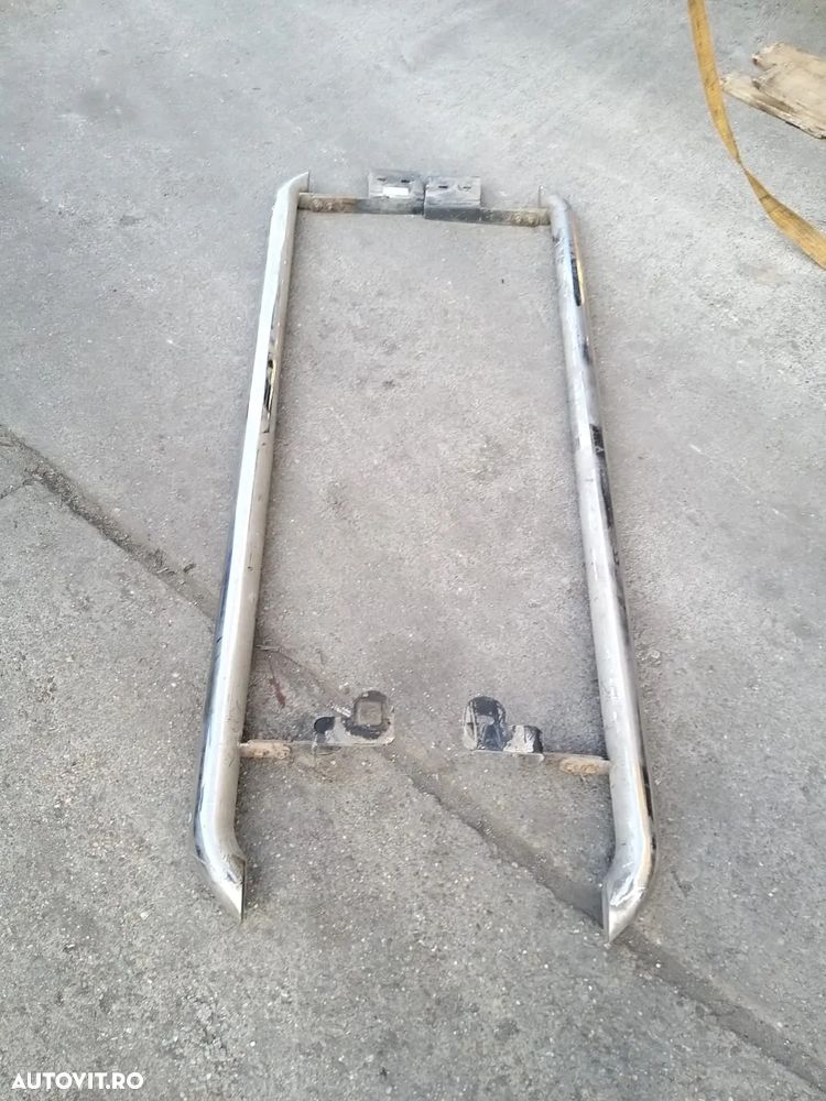 Prag Dreapta Si Stanga pentru Dacia Duster din 2011 cod: 769C42889R - 1