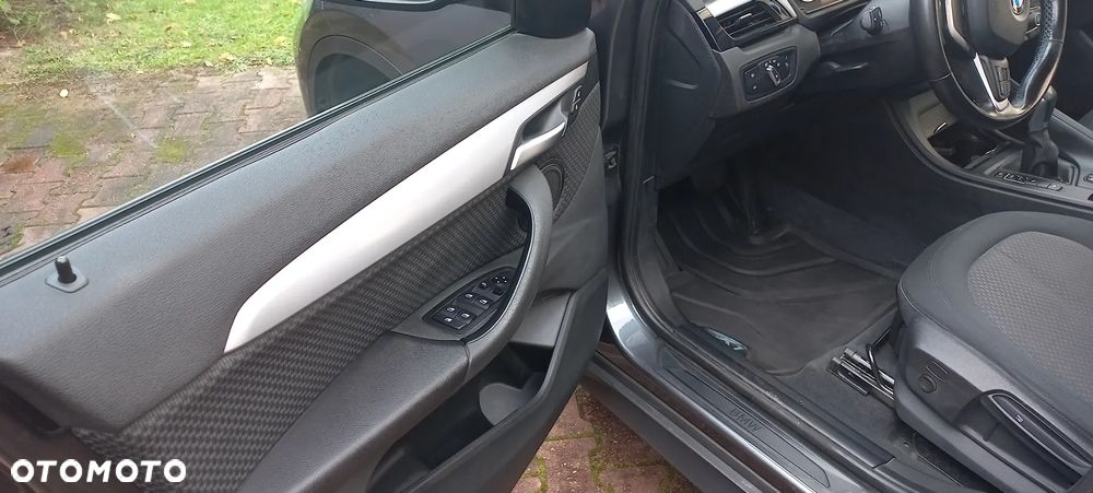 BMW X1 xDrive20i Advantage - 11