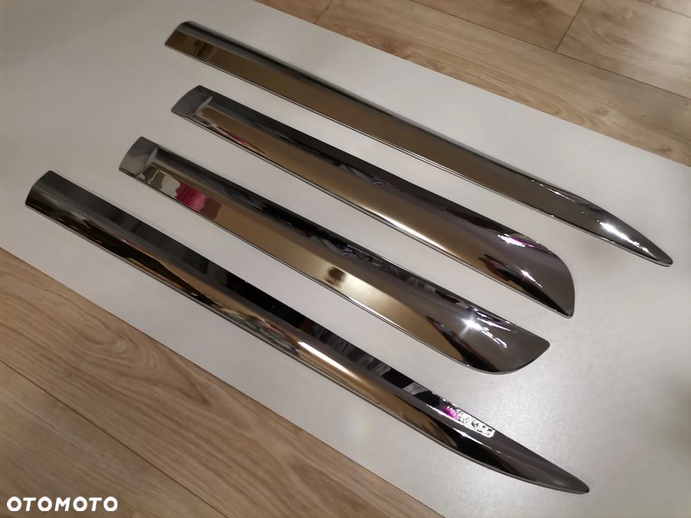 Listwy Boczne Nakładki Ochronne na Drzwi TOYOTA HILUX 2015- 2025 - 8