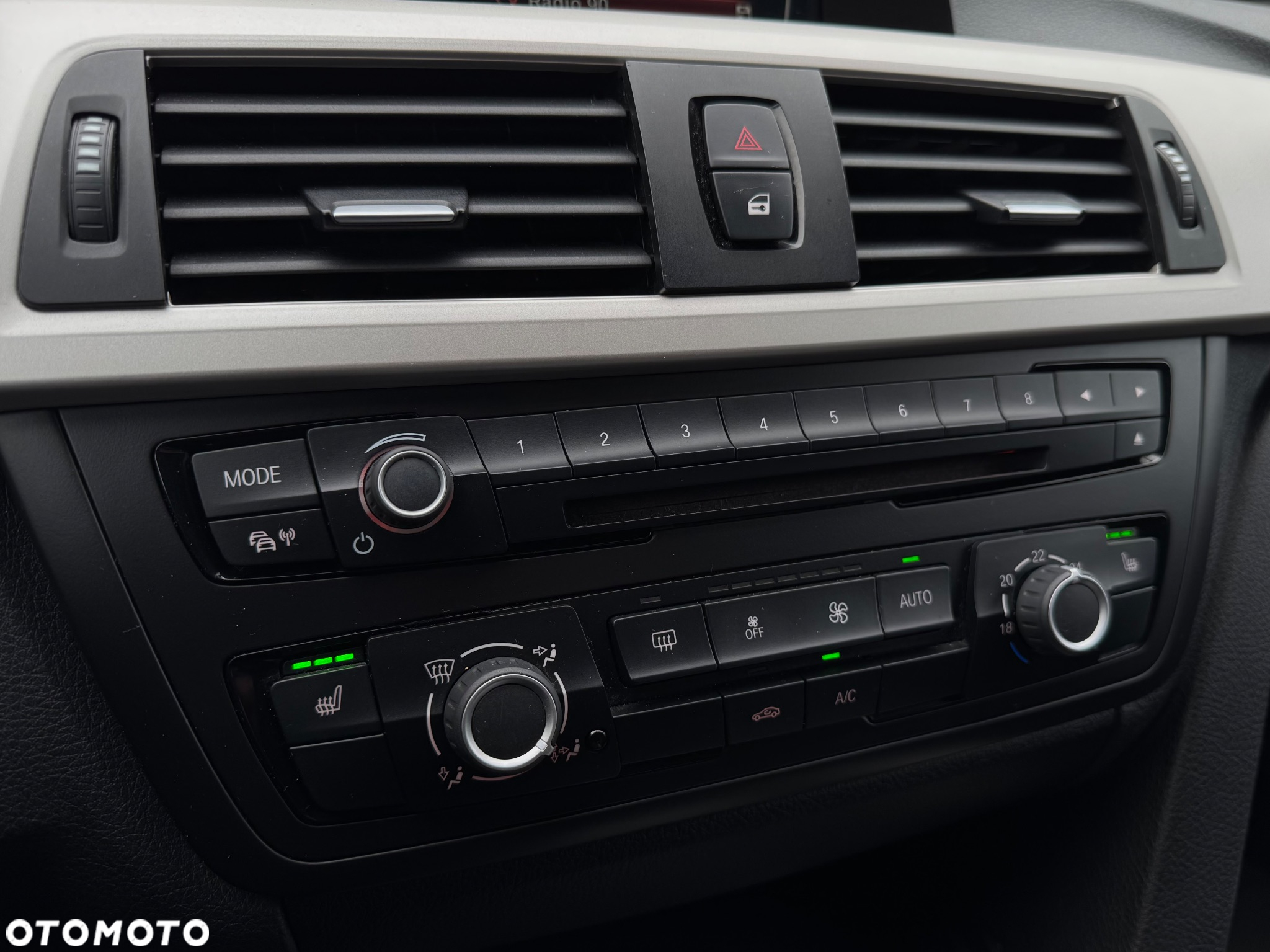 BMW Seria 3 318d Touring - 21