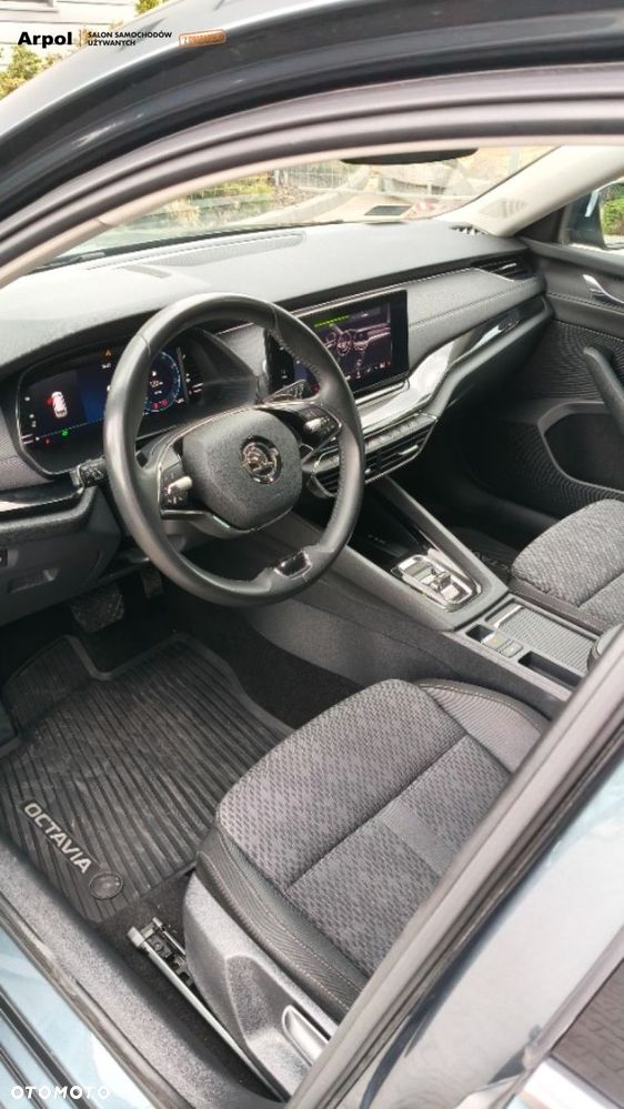 Skoda Octavia 2.0 TDI Style DSG - 10