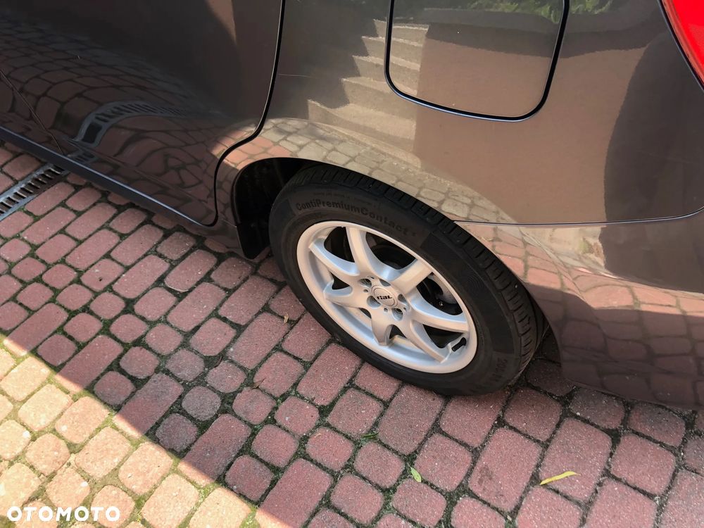 Toyota Matrix 1.8 - 6