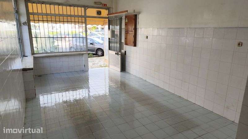 Loja em Algueirão - em fase de remodelação - Grande imagem: 3/4