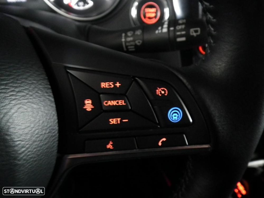 Nissan Qashqai 1.5 dCi N-Connecta DCT - 24