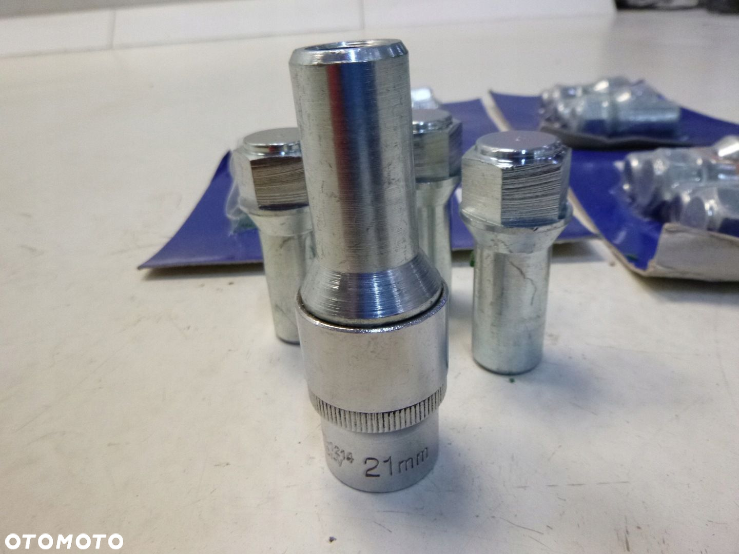 ŚRUBY NAKRĘTKI KOŁA POD DYSTANSE 33MM GWINT 1.50 KOMPLET 20 SZTUK NOWE - 7