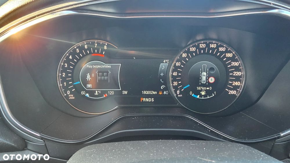 Ford Mondeo 2.0 EcoBoost Titanium - 10