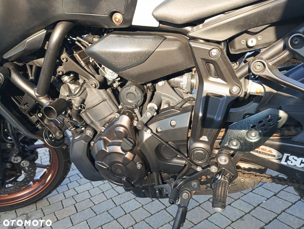 Yamaha MT - 6