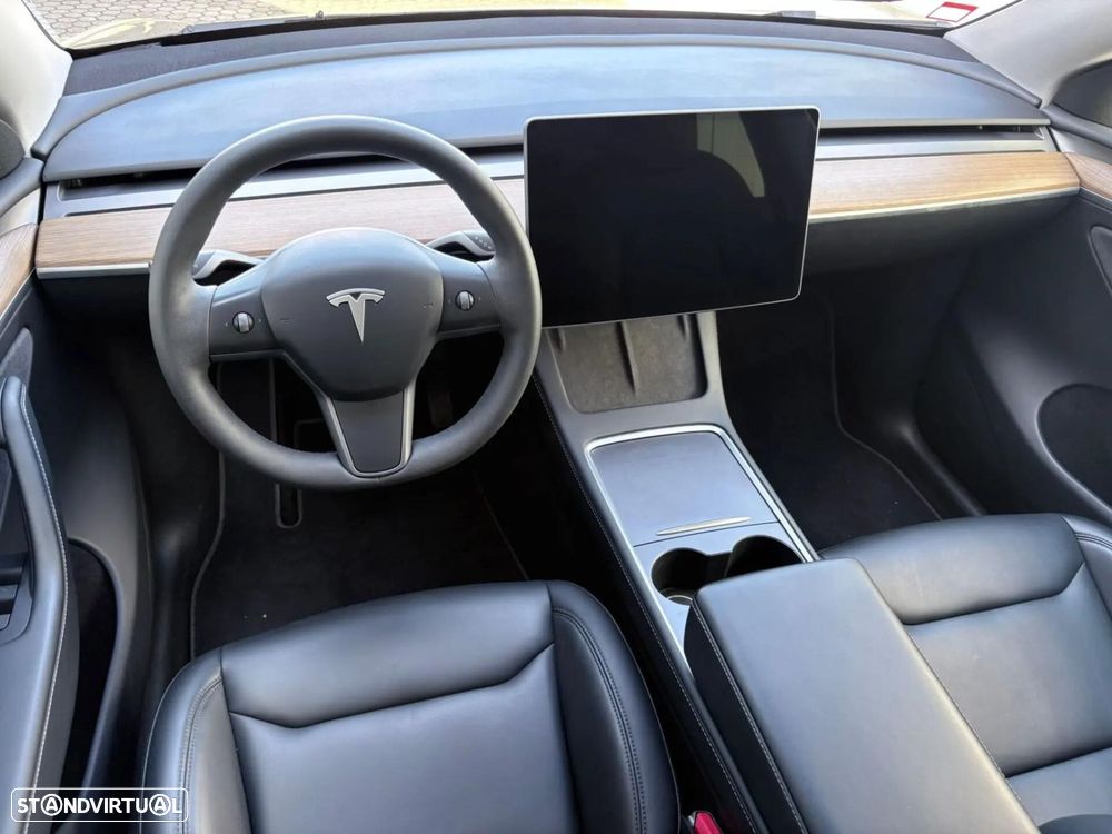 Tesla Model Y Long Range Tração Integral - 31