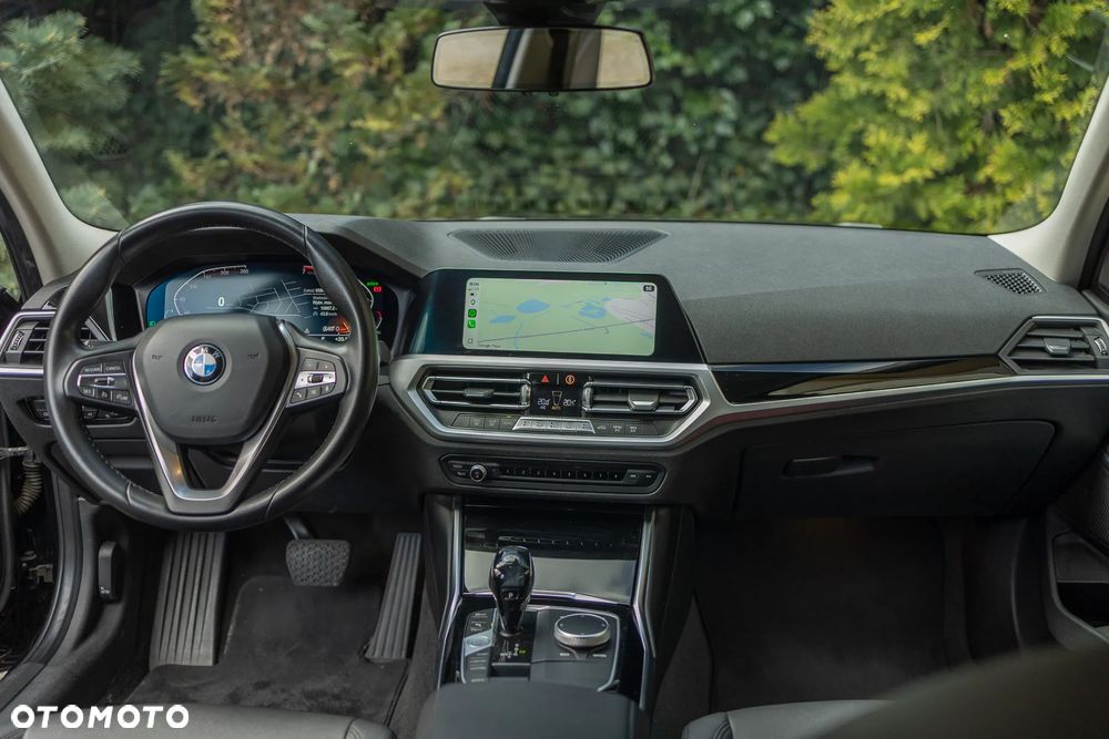BMW Seria 3 320i GPF Sport Line - 14