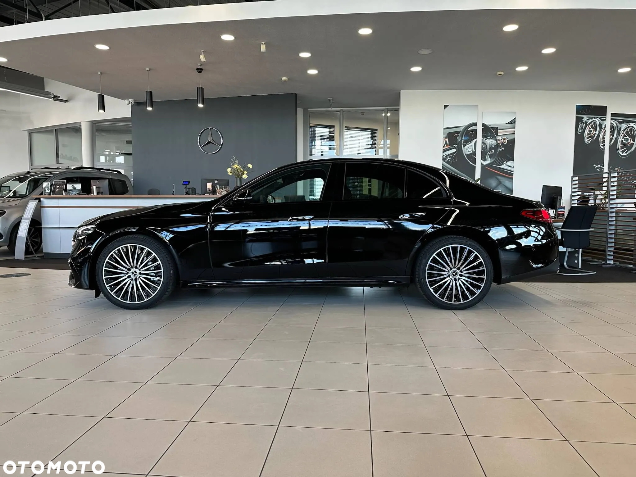 Mercedes-Benz Klasa E 200 AMG - 2
