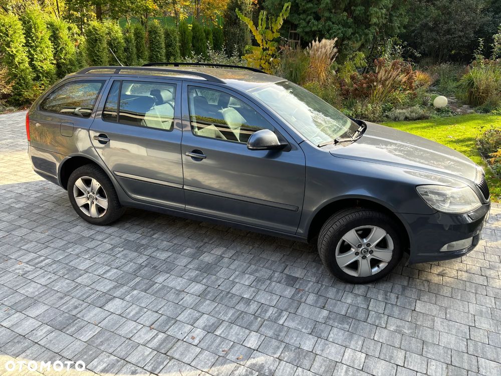 Skoda Octavia 2.0 TDI DPF 4x4 Ambiente - 2