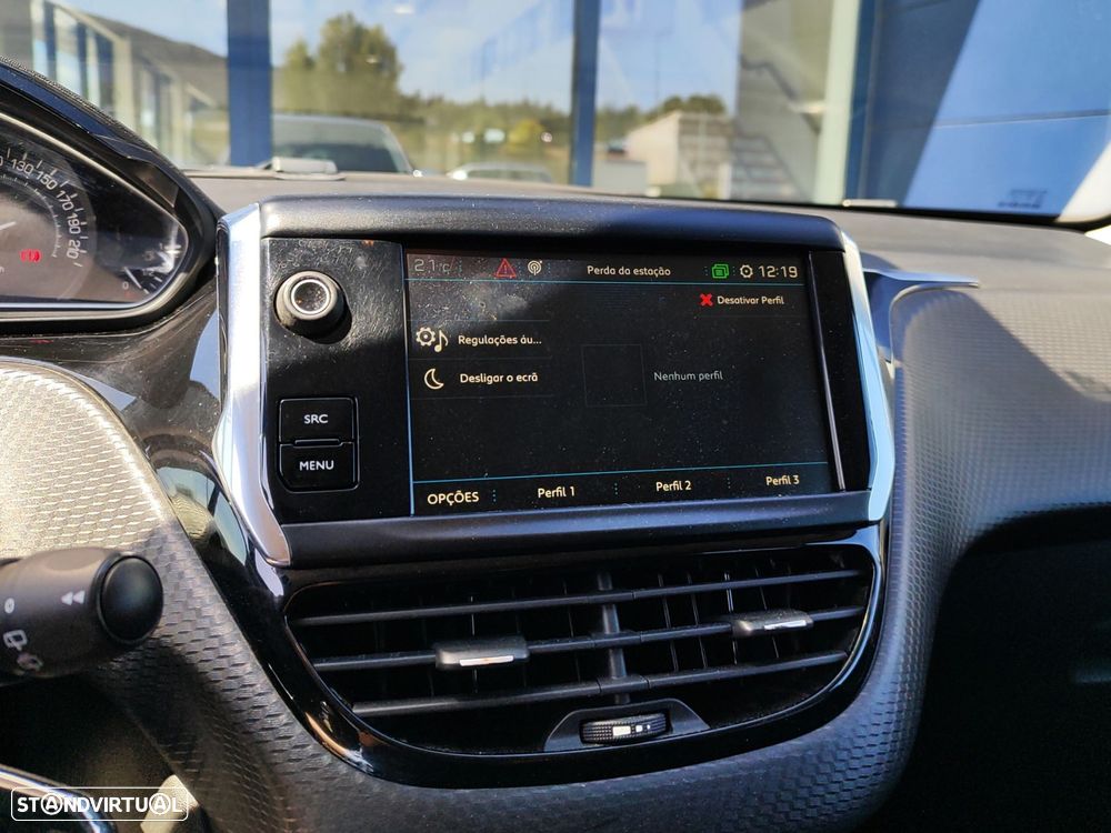 Peugeot 208 1.5 BlueHDi Signature - 14