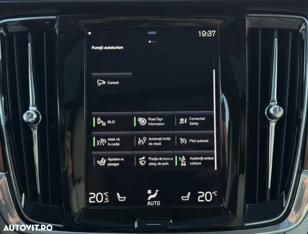 Volvo V90 - 34