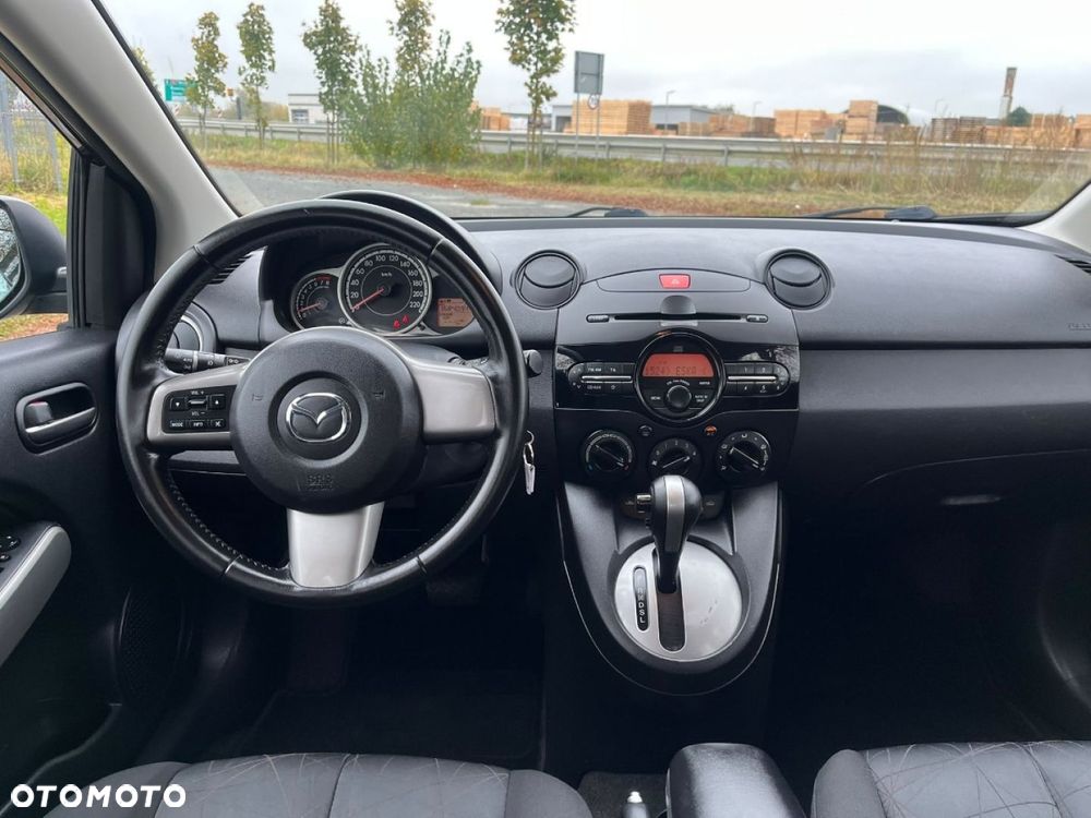 Mazda 2 - 6