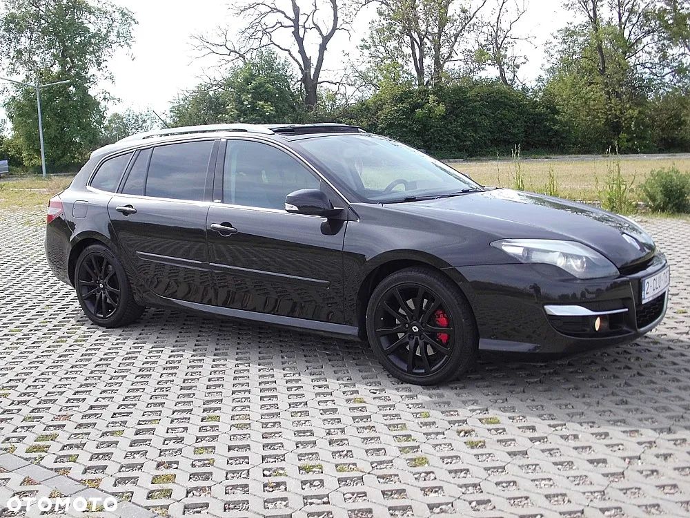 Renault Laguna dCi 180 FAP GT - 17