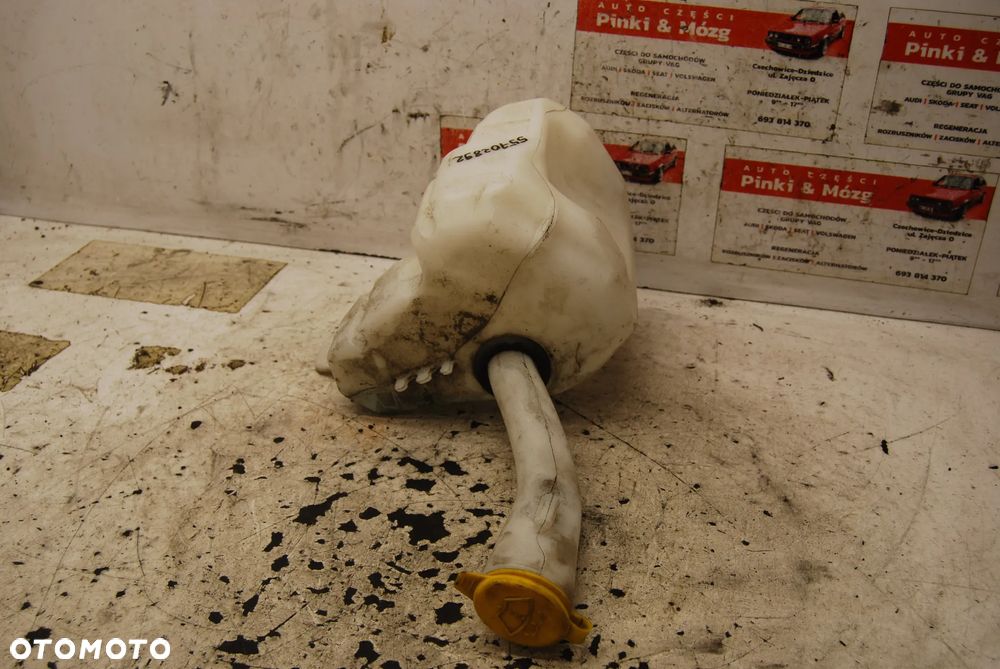 ZBIORNICZEK SPRYSKIWACZY 55702892 OPEL CORSA D 1.4 - 3