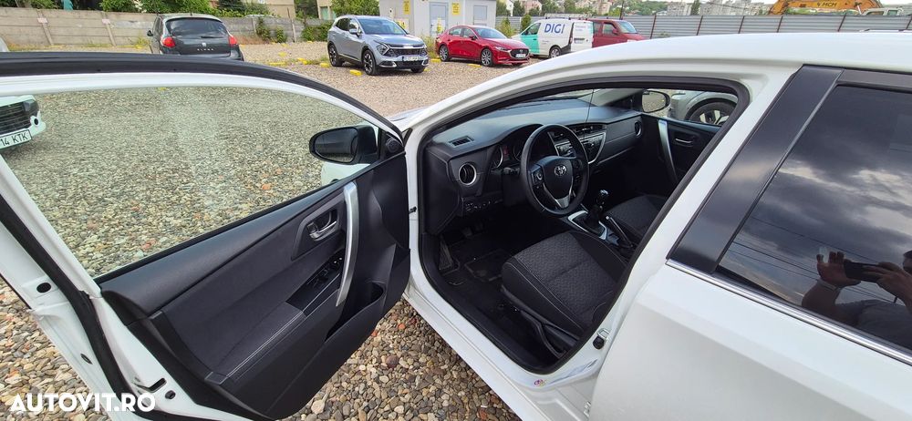 Toyota Auris - 17