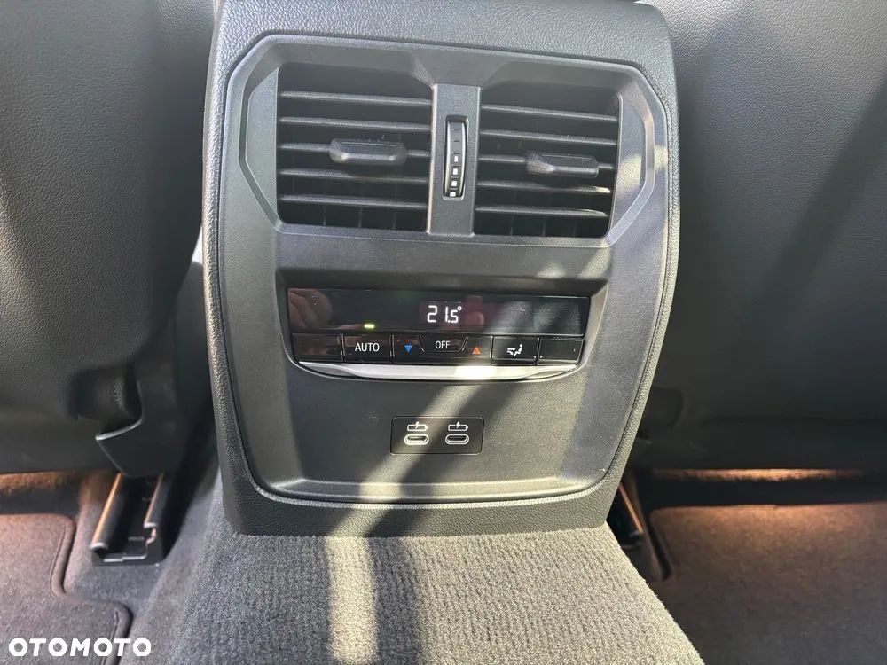 BMW Seria 3 M340i xDrive - 15