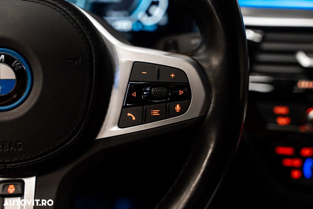 BMW Seria 5 530e xDrive Aut. - 17