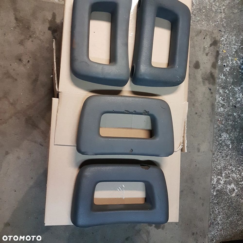 zagłówek zagłowek regulacja oś regulacji wysokości przód przednie fiat 126p 126 p maluch - 2