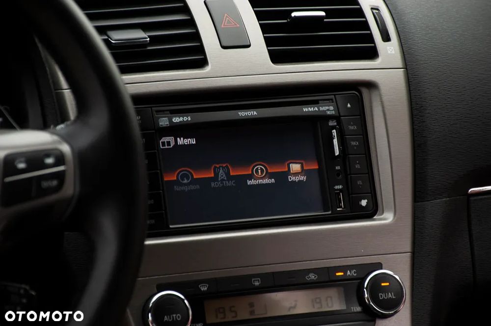 Toyota Avensis 1.8 Sol MS - 31