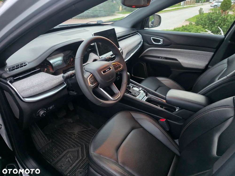 Jeep Compass - 4