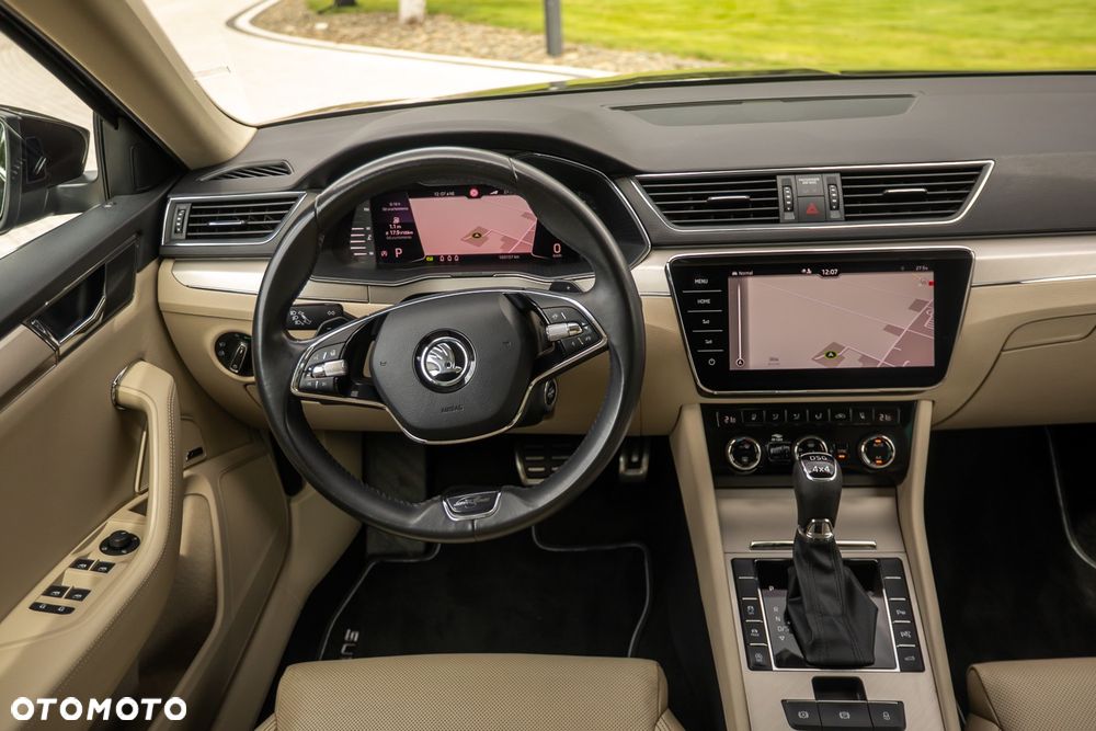 Skoda Superb 2.0 TDI SCR 4x4 L&K DSG - 35