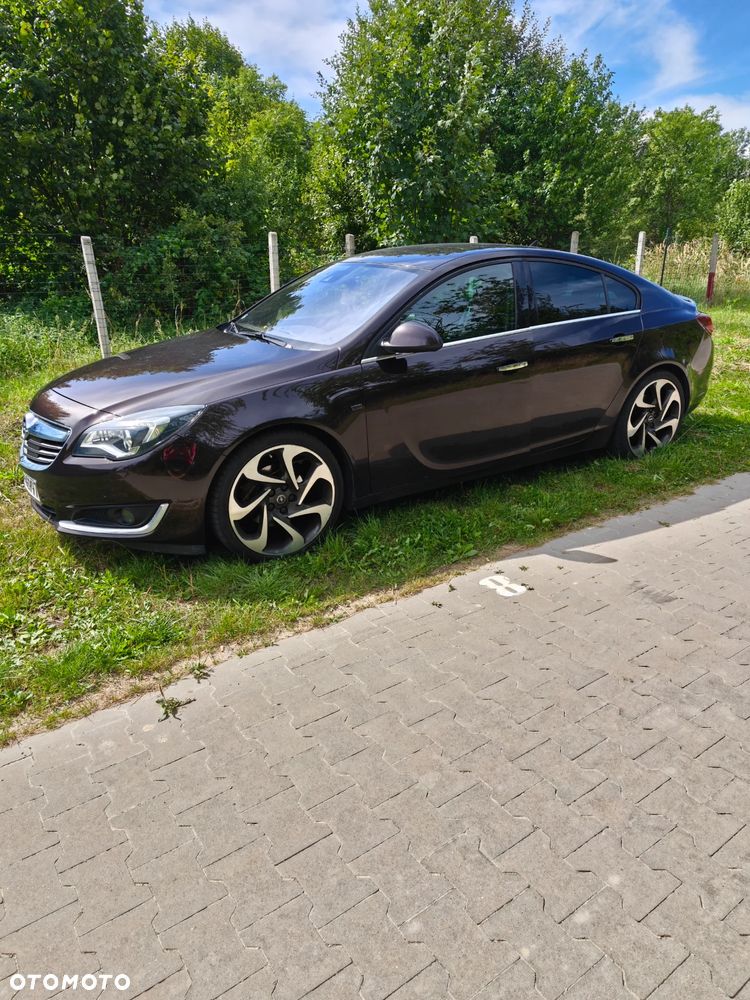 Opel Insignia - 1