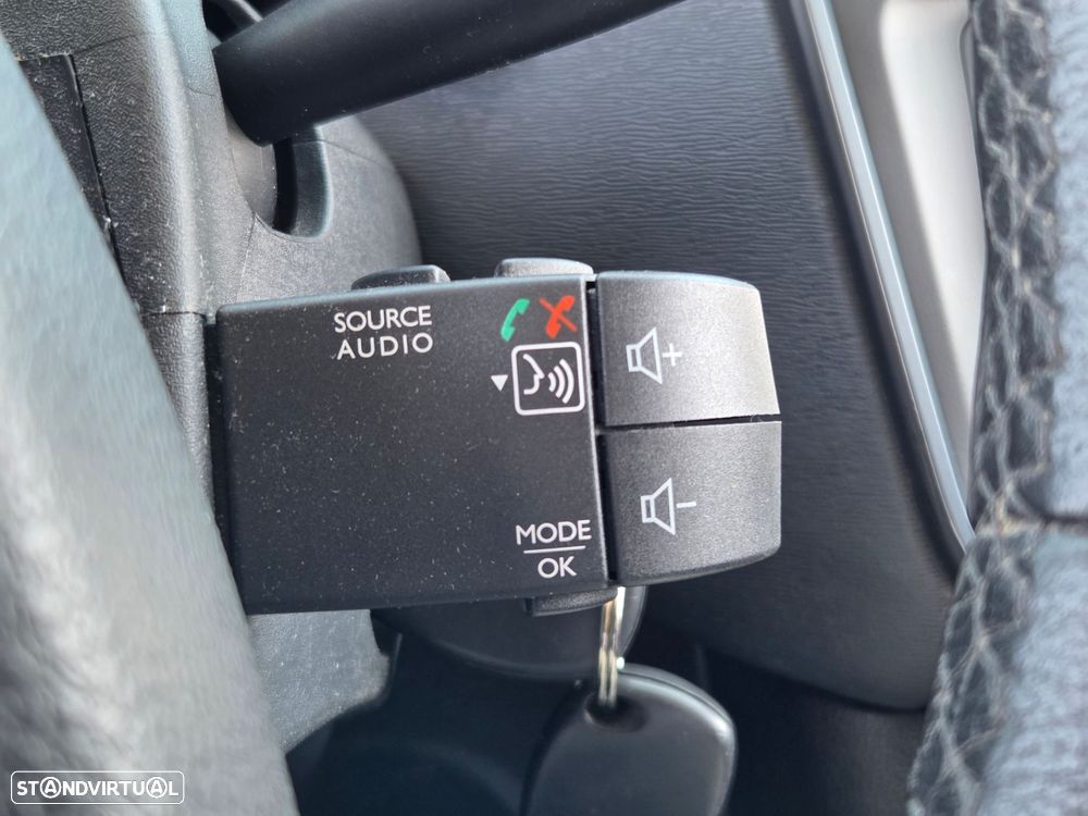 Dacia Lodgy 1.2 TCe Confort 7L - 21