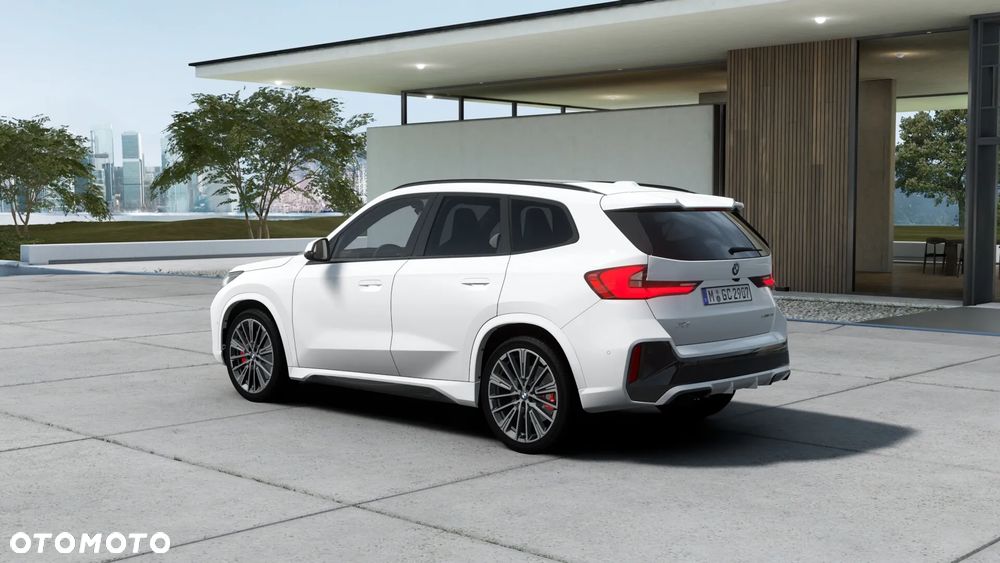 BMW X1 sDrive20i mHEV - 4