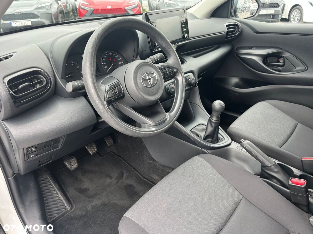 Toyota Yaris - 4