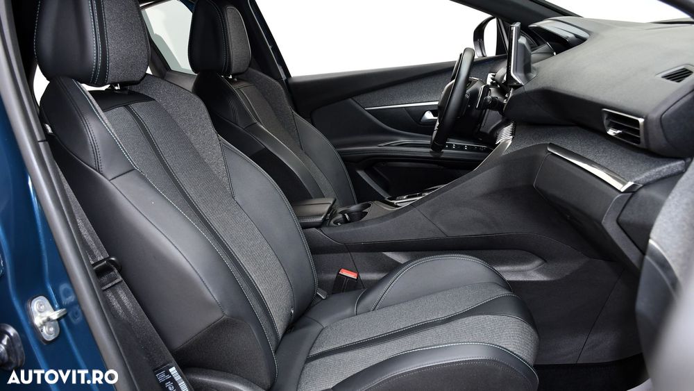 Peugeot 3008 PHEV 300 EAT8 4X4 Allure Pack - 9