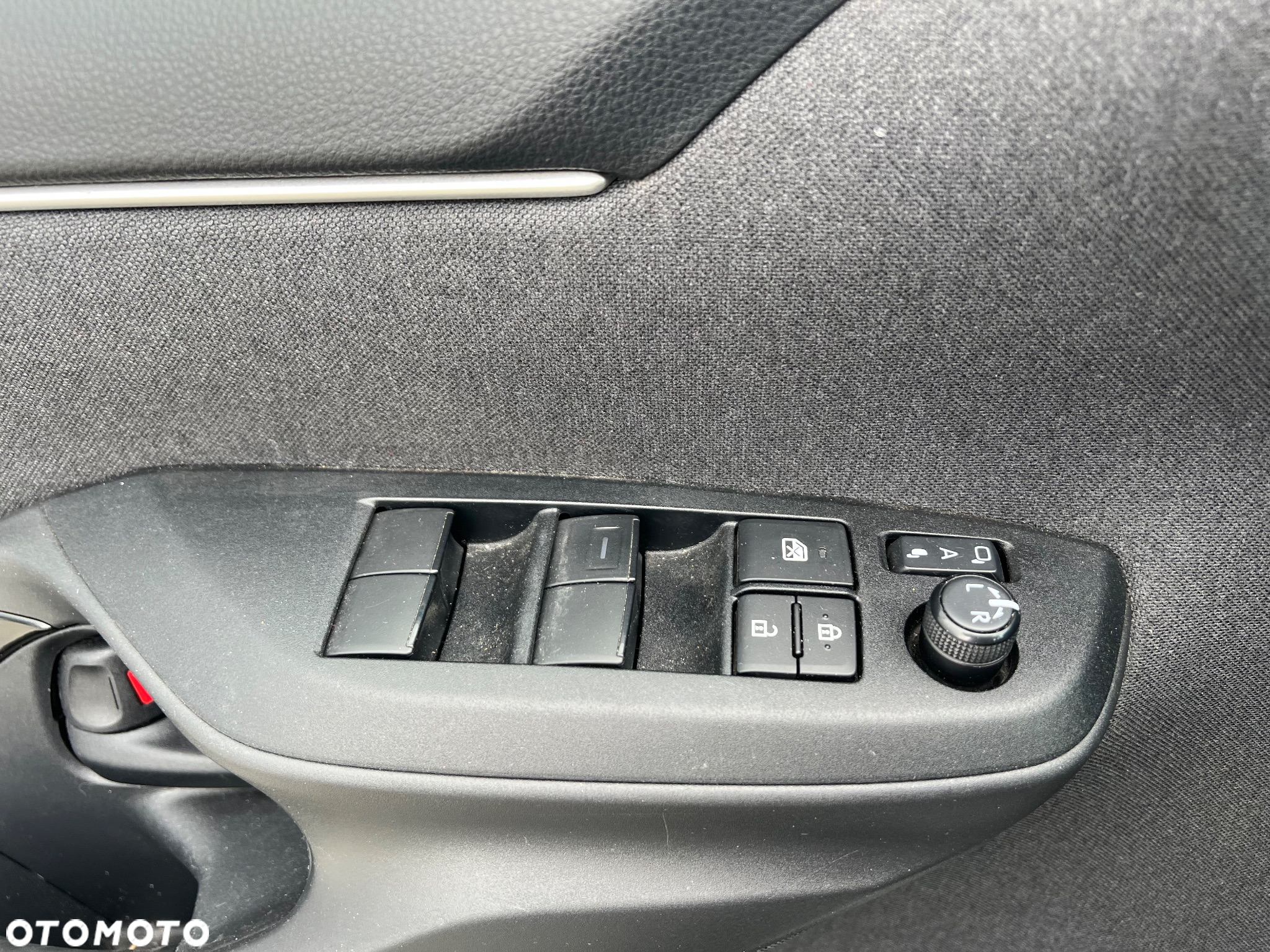 Toyota Yaris Hybrid 1.5 Comfort - 25