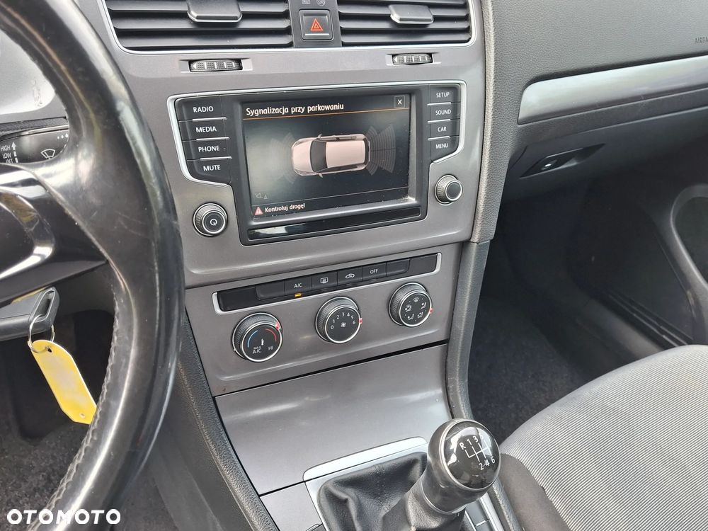 Volkswagen Golf 1.2 TSI BlueMotion Technology Comfortline - 16