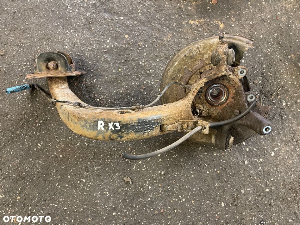 Zwrotnica tylna prawa wahacz czujnik ABS Bmw e83 x3 - 1