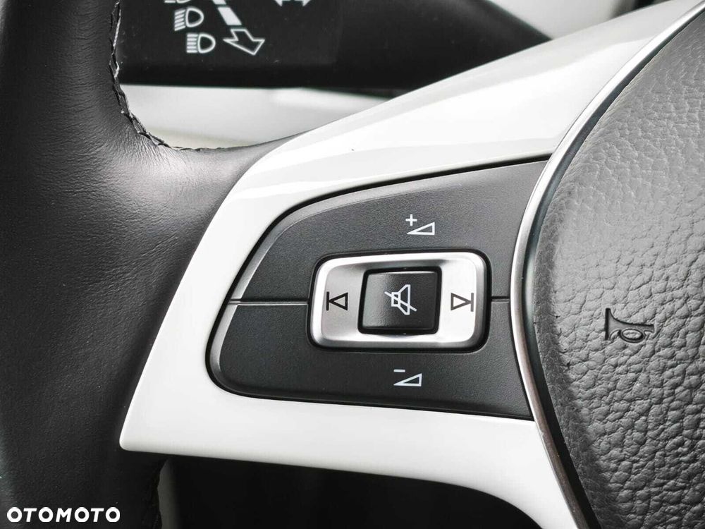 Volkswagen up! 1.0 TSI move - 22