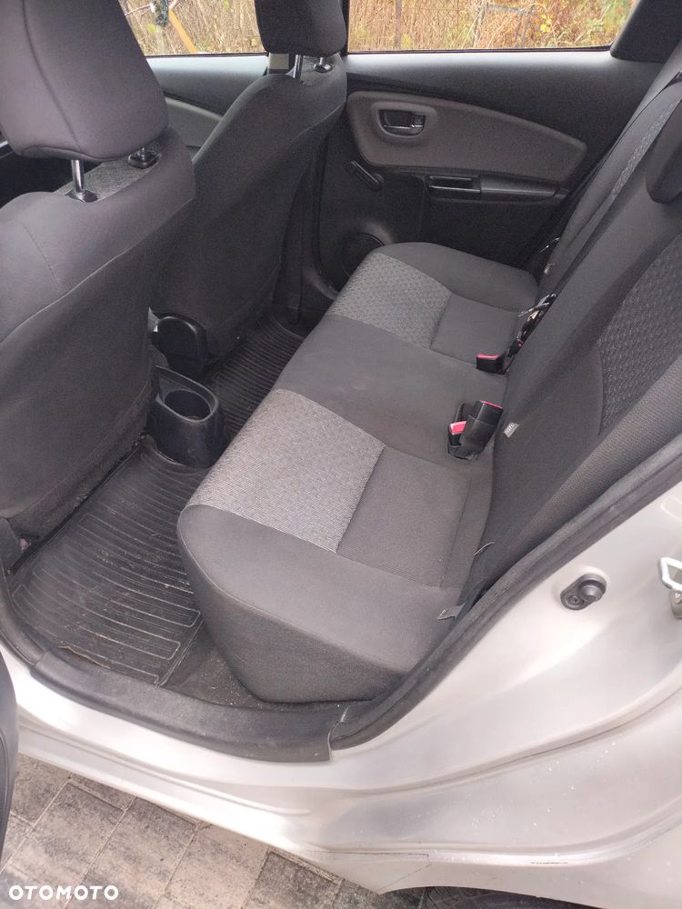 Toyota Yaris 1.0 Life EU6 - 19