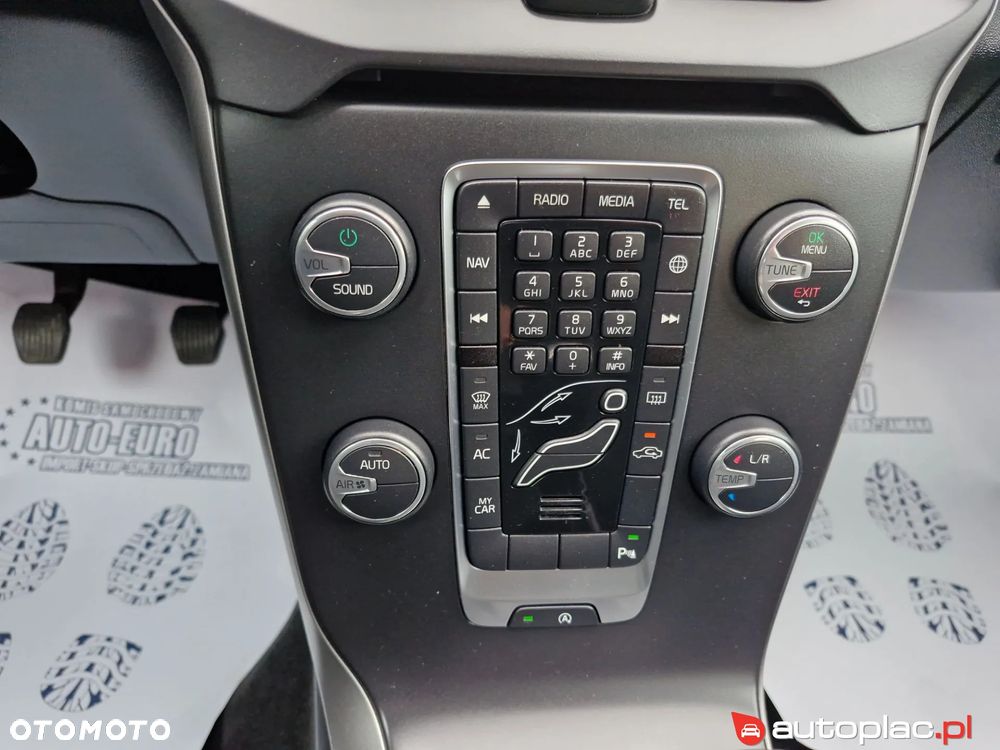 Volvo V40 D2 Momentum - 40