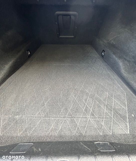 BMW Seria 7 740d xDrive - 28