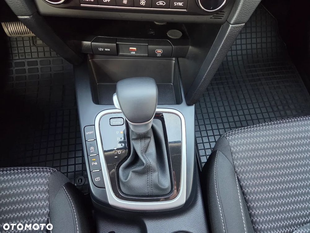 Kia XCeed 1.5 T-GDI L DCT - 19