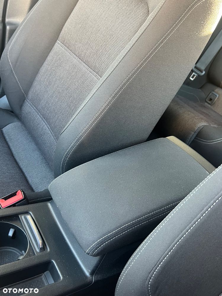 Volkswagen Passat 1.6 TDI BMT Comfortline - 19