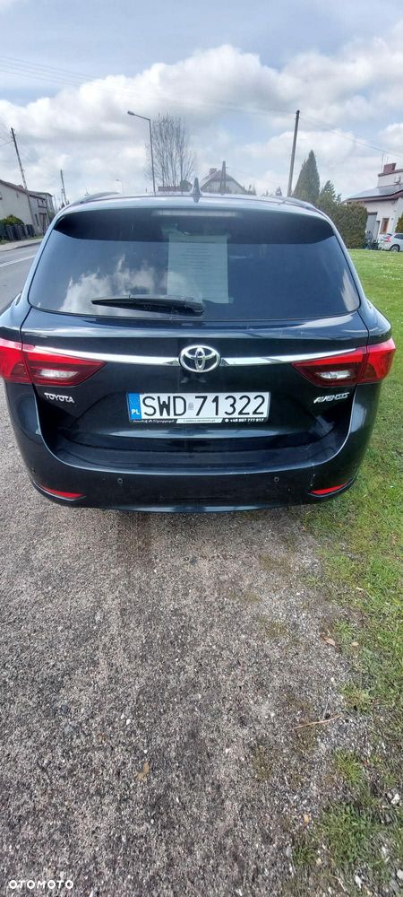 Toyota Avensis 2.0 D-4D Premium - 13