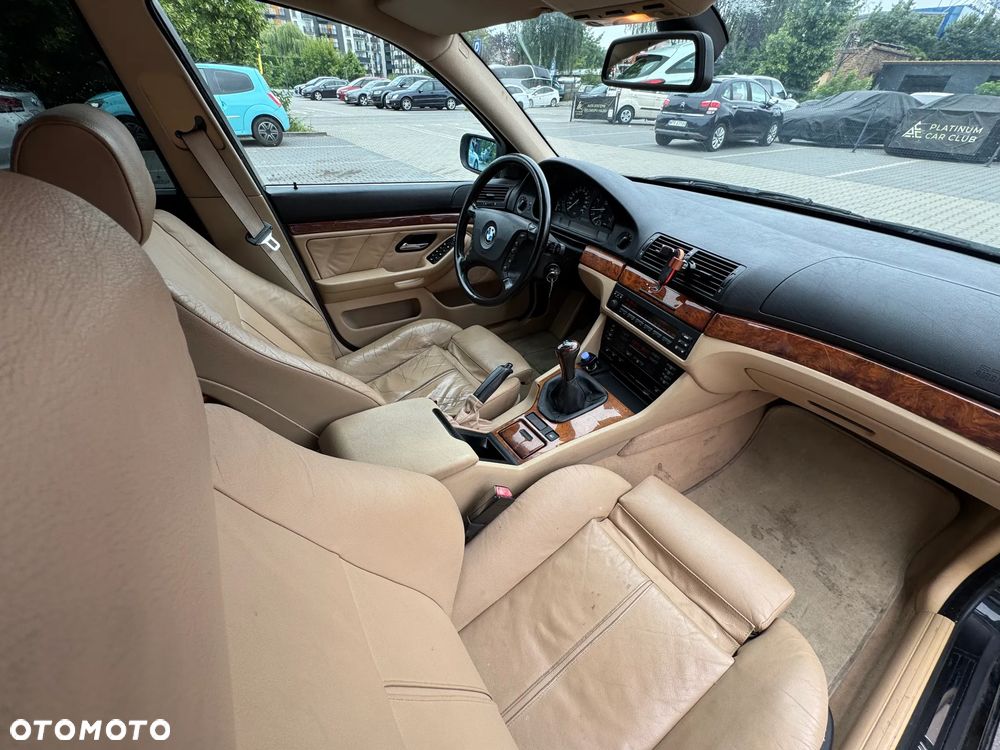 BMW Seria 5 - 34