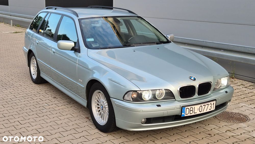 BMW Seria 5 520i Touring - 2