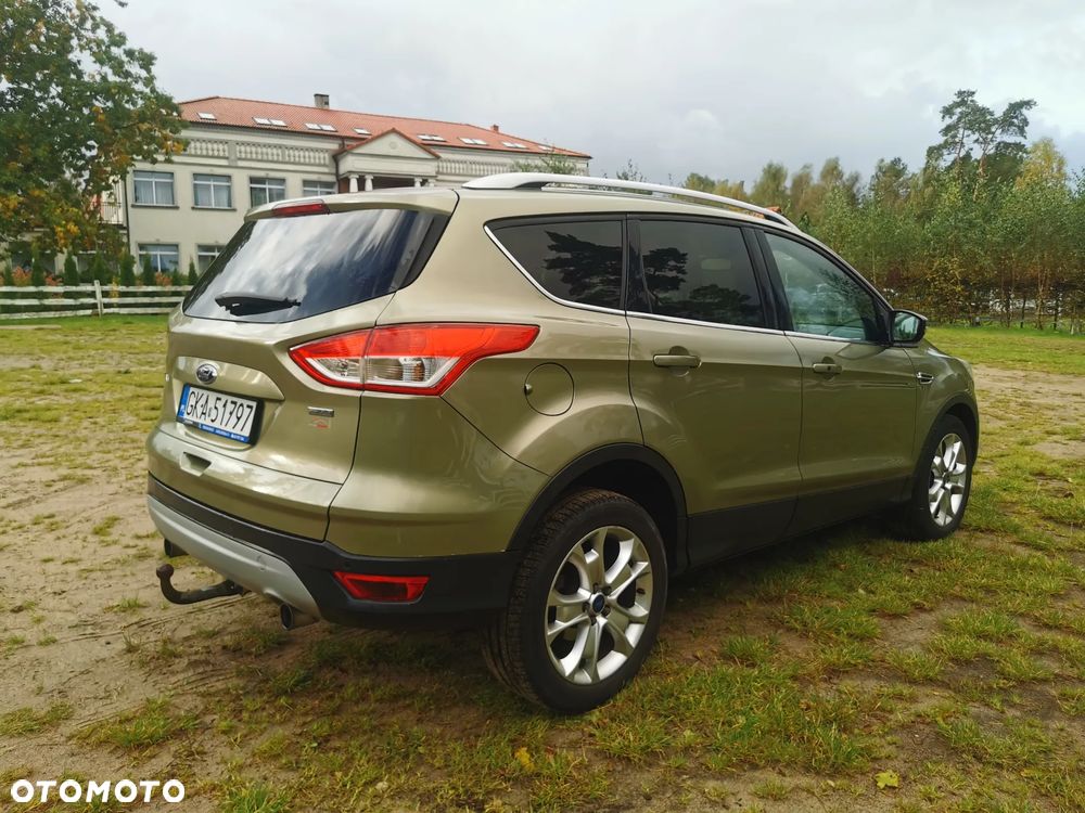 Ford Kuga 1.6 EcoBoost 2x4 Titanium - 4