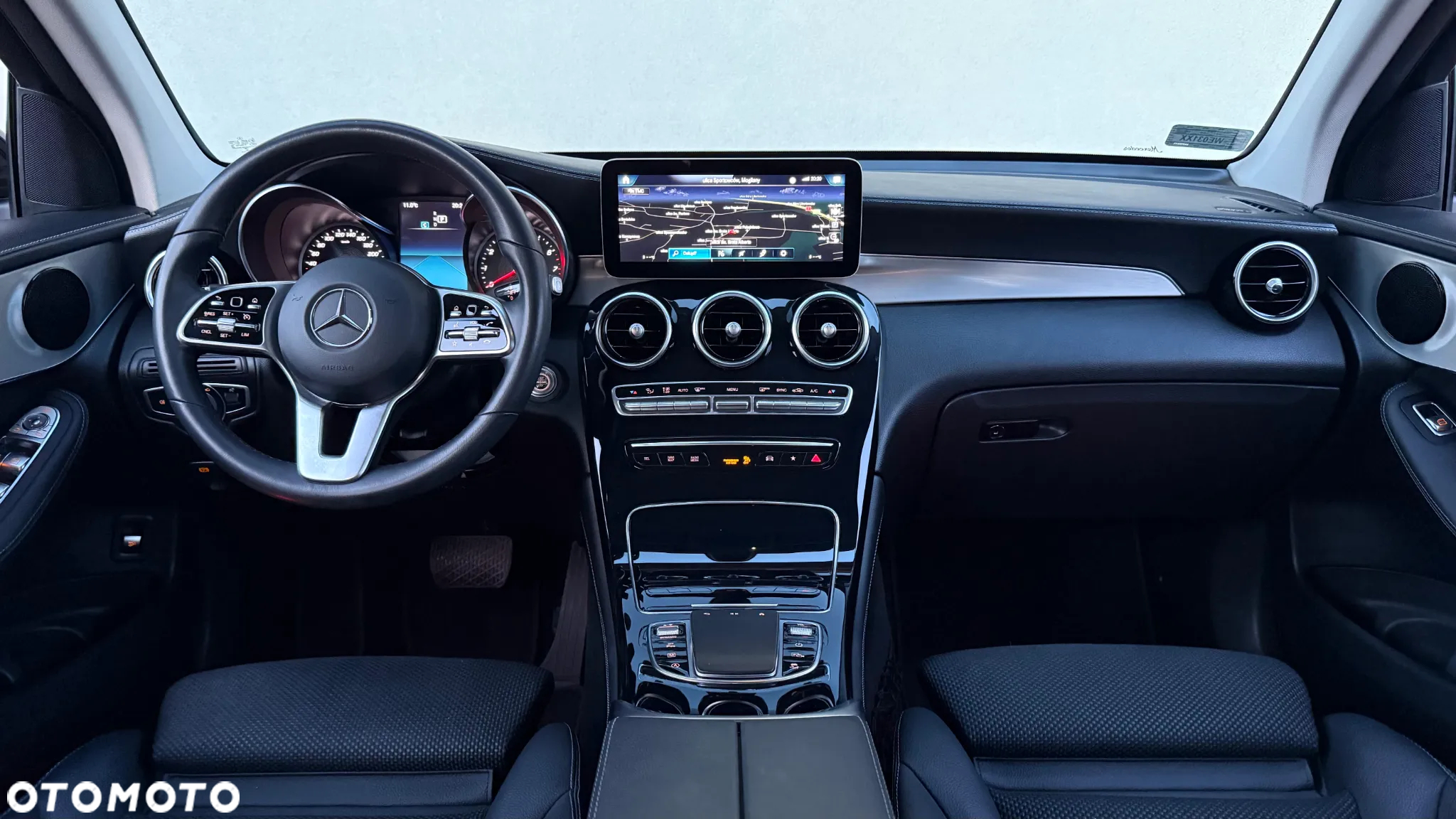 Mercedes-Benz GLC - 17